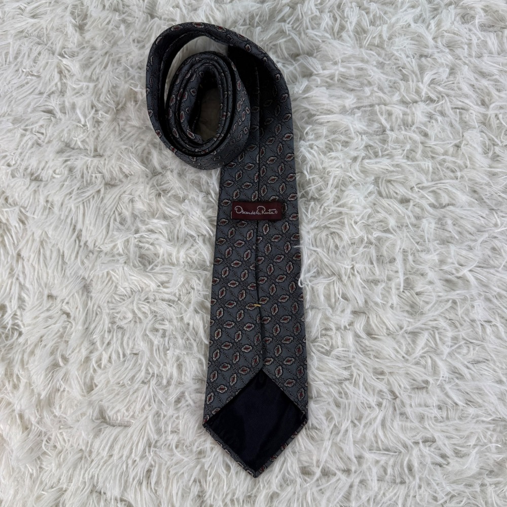 Oscar de la Renta Mens Silk Tie Gray Red Geometric Medallion Pattern Silk Tie - Picture 7 of 12